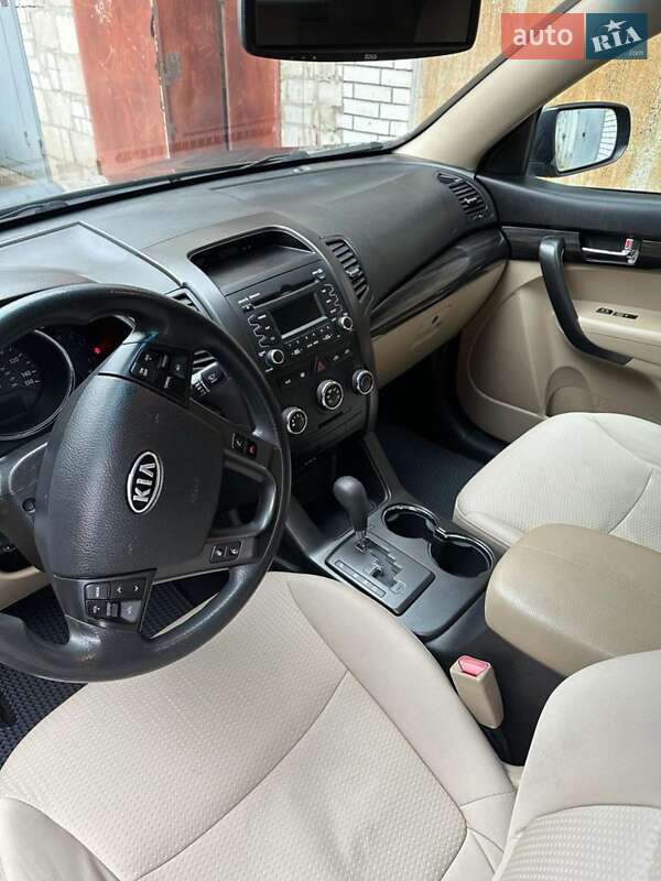 Внедорожник / Кроссовер Kia Sorento 2012 в Калиновке