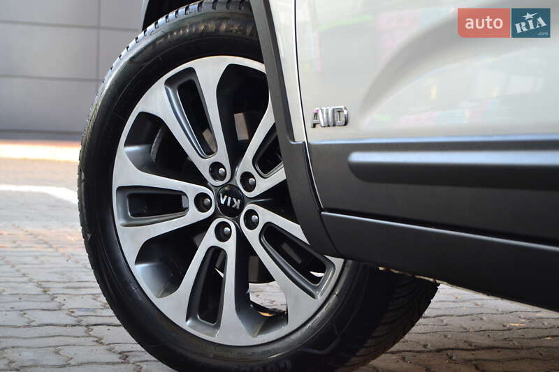 Внедорожник / Кроссовер Kia Sorento 2013 в Дрогобыче