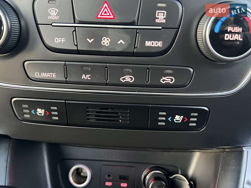 Внедорожник / Кроссовер Kia Sorento 2013 в Дрогобыче