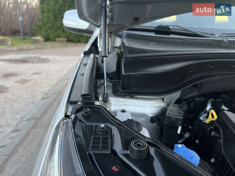 Внедорожник / Кроссовер Kia Sorento 2013 в Дрогобыче