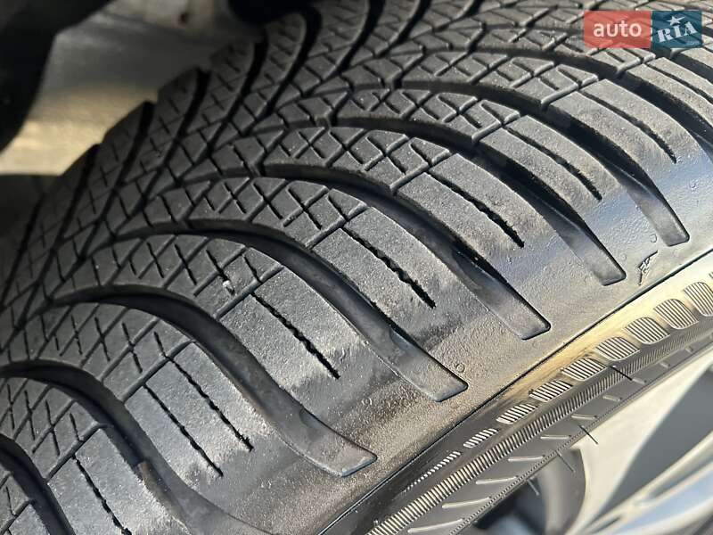 Внедорожник / Кроссовер Kia Sorento 2013 в Дрогобыче