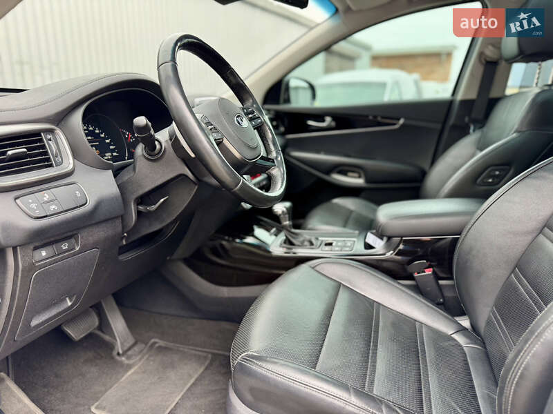 Внедорожник / Кроссовер Kia Sorento 2017 в Киеве фото 35 Внедорожник / Кроссовер Kia Sorento 2017 в Киеве