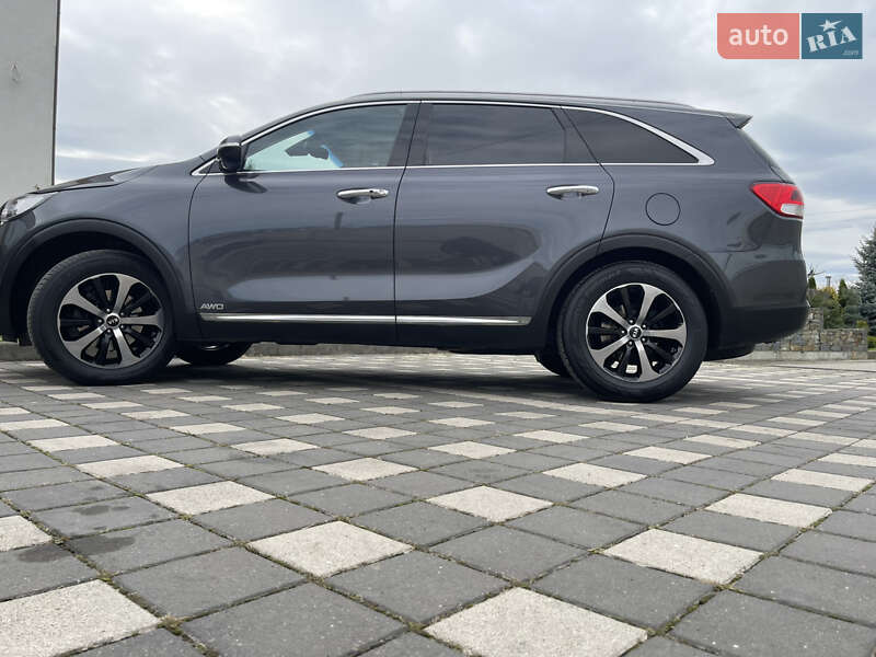 Внедорожник / Кроссовер Kia Sorento 2017 в Стрые