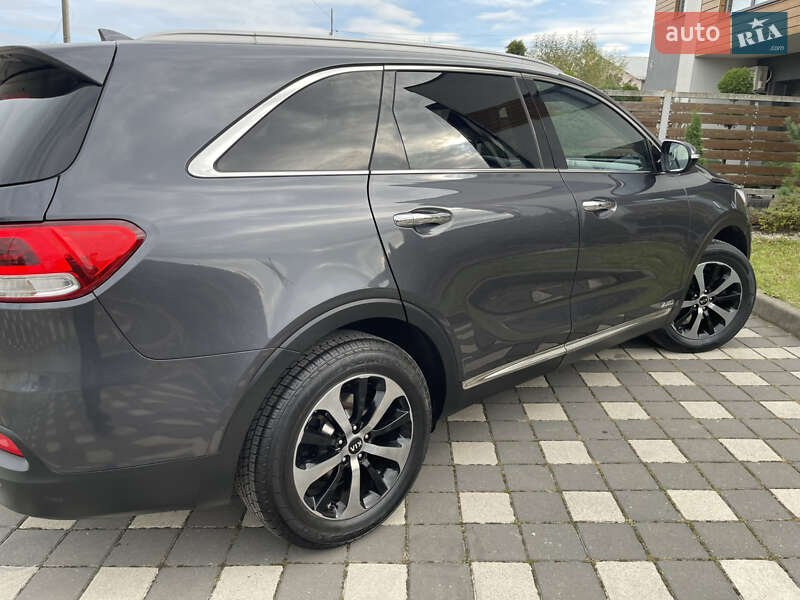 Внедорожник / Кроссовер Kia Sorento 2017 в Стрые