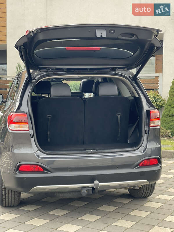 Внедорожник / Кроссовер Kia Sorento 2017 в Стрые