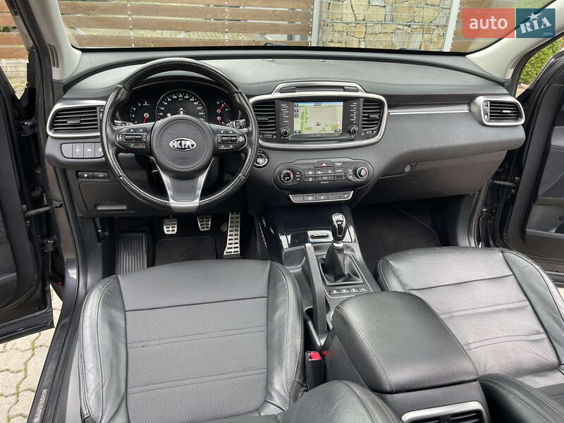 Внедорожник / Кроссовер Kia Sorento 2017 в Стрые