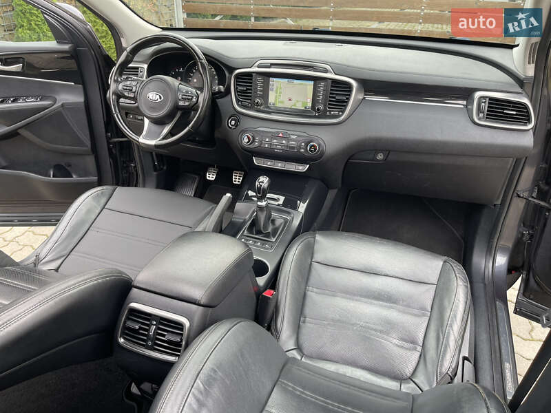 Внедорожник / Кроссовер Kia Sorento 2017 в Стрые