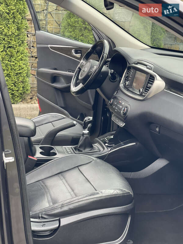 Внедорожник / Кроссовер Kia Sorento 2017 в Стрые