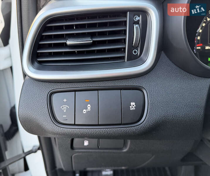 Позашляховик / Кросовер Kia Sorento 2016 в Львові