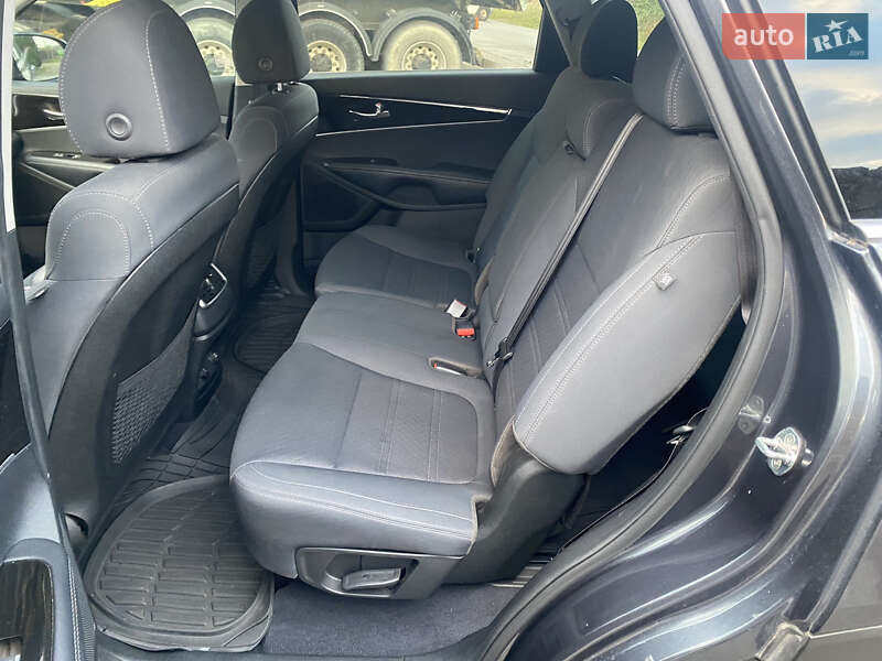 Позашляховик / Кросовер Kia Sorento 2019 в Самборі