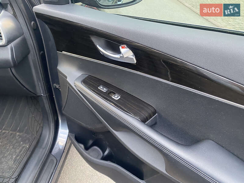 Позашляховик / Кросовер Kia Sorento 2019 в Самборі