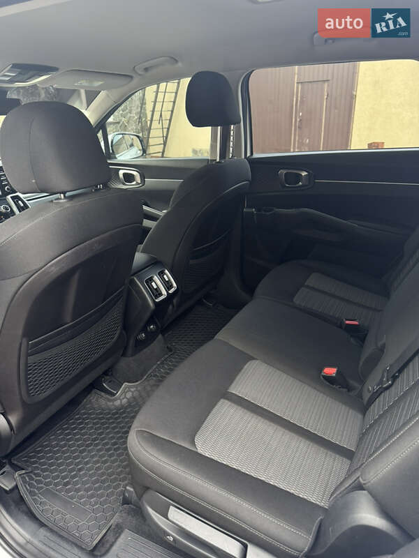 Внедорожник / Кроссовер Kia Sorento 2021 в Владимире фото 67 Внедорожник / Кроссовер Kia Sorento 2021 в Владимире