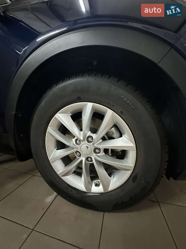 Внедорожник / Кроссовер Kia Sorento 2016 в Львове