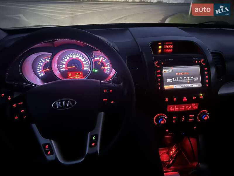 Внедорожник / Кроссовер Kia Sorento 2012 в Вознесенске фото 16 Внедорожник / Кроссовер Kia Sorento 2012 в Вознесенске