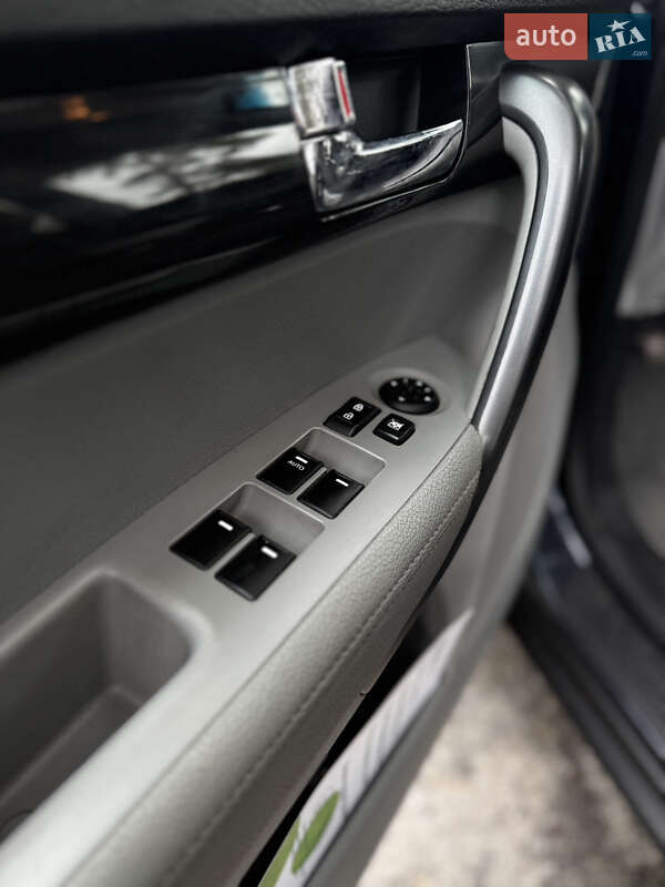 Внедорожник / Кроссовер Kia Sorento 2012 в Киеве фото 18 Внедорожник / Кроссовер Kia Sorento 2012 в Киеве