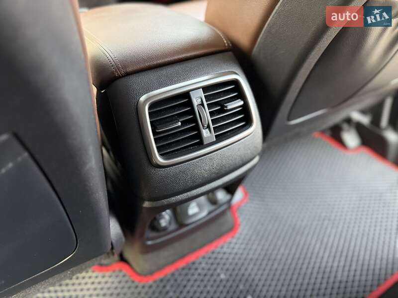 Внедорожник / Кроссовер Kia Sorento 2017 в Киеве