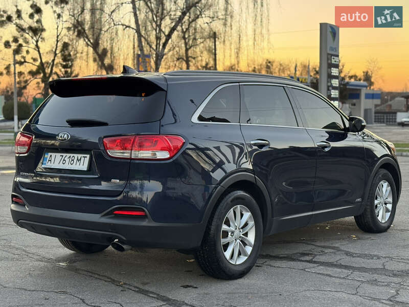 Внедорожник / Кроссовер Kia Sorento 2016 в Лубнах
