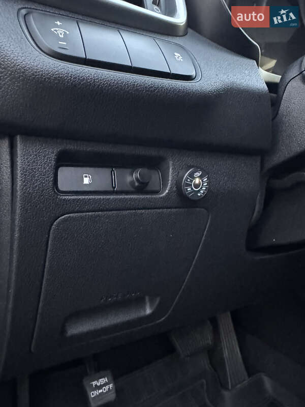 Внедорожник / Кроссовер Kia Sorento 2016 в Лубнах