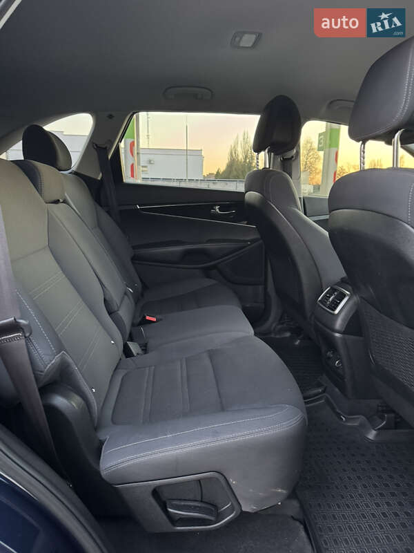 Внедорожник / Кроссовер Kia Sorento 2016 в Лубнах