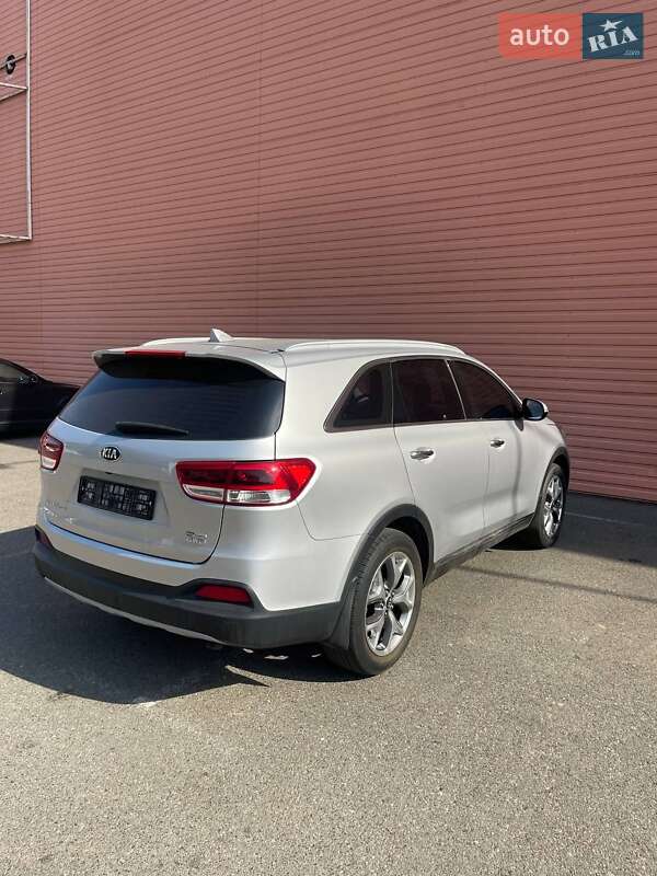 Внедорожник / Кроссовер Kia Sorento 2016 в Киеве