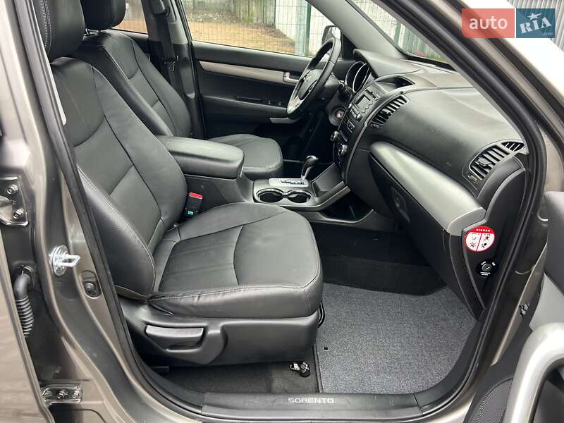Внедорожник / Кроссовер Kia Sorento 2012 в Житомире