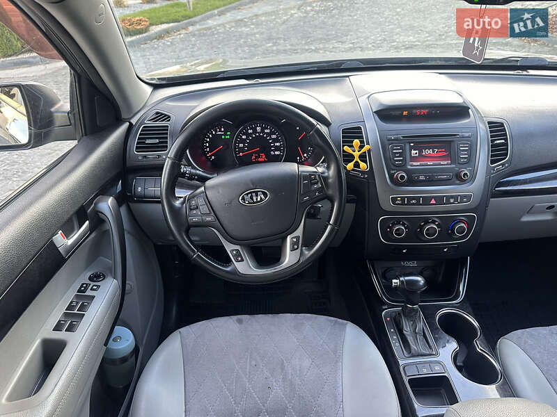 Внедорожник / Кроссовер Kia Sorento 2014 в Львове фото 16 Внедорожник / Кроссовер Kia Sorento 2014 в Львове