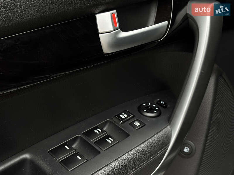 Позашляховик / Кросовер Kia Sorento 2014 в Миколаєві