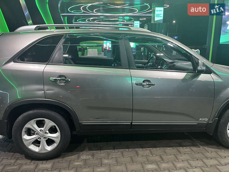Позашляховик / Кросовер Kia Sorento 2012 в Одесі