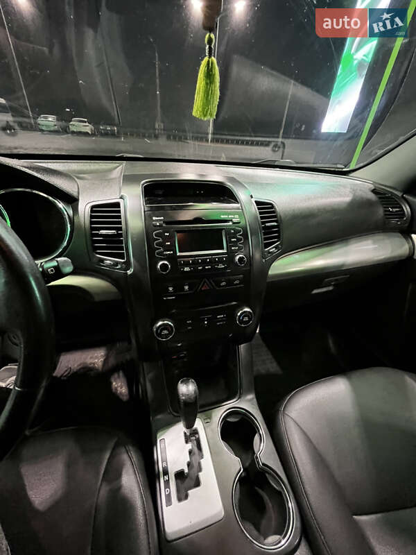 Позашляховик / Кросовер Kia Sorento 2012 в Одесі