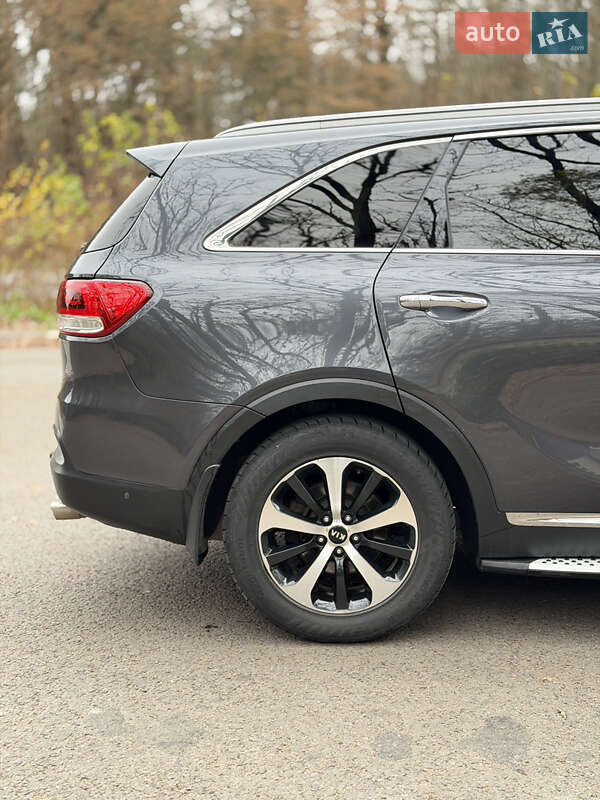 Позашляховик / Кросовер Kia Sorento 2015 в Луцьку