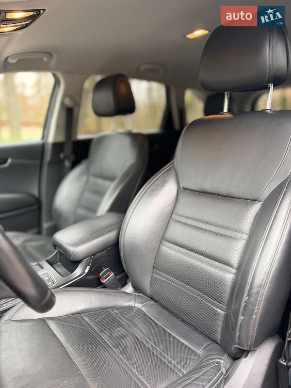 Позашляховик / Кросовер Kia Sorento 2015 в Луцьку