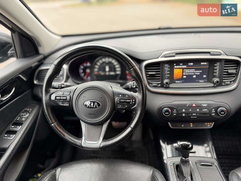Позашляховик / Кросовер Kia Sorento 2015 в Луцьку
