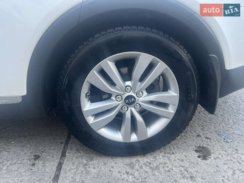 Позашляховик / Кросовер Kia Sorento 2016 в Миколаєві