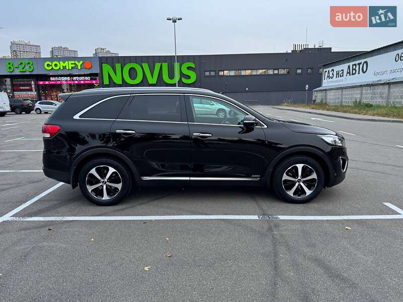 Позашляховик / Кросовер Kia Sorento 2016 в Києві
