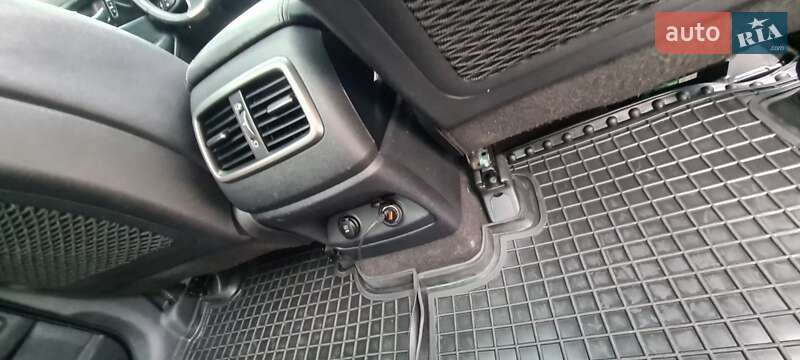 Внедорожник / Кроссовер Kia Sorento 2015 в Яремче