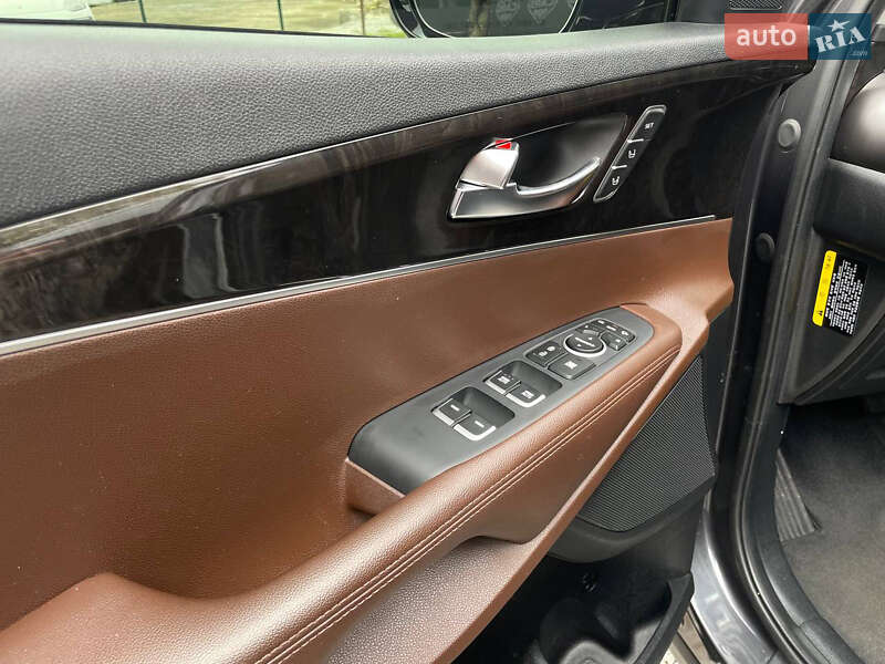 Позашляховик / Кросовер Kia Sorento 2016 в Києві