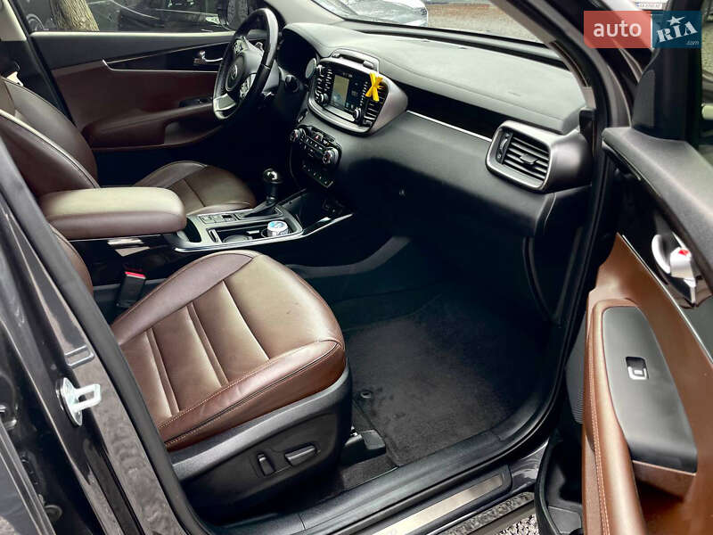 Позашляховик / Кросовер Kia Sorento 2016 в Києві