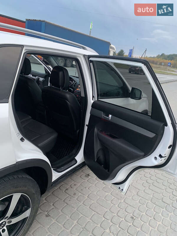 Позашляховик / Кросовер Kia Sorento 2014 в Миколаєві