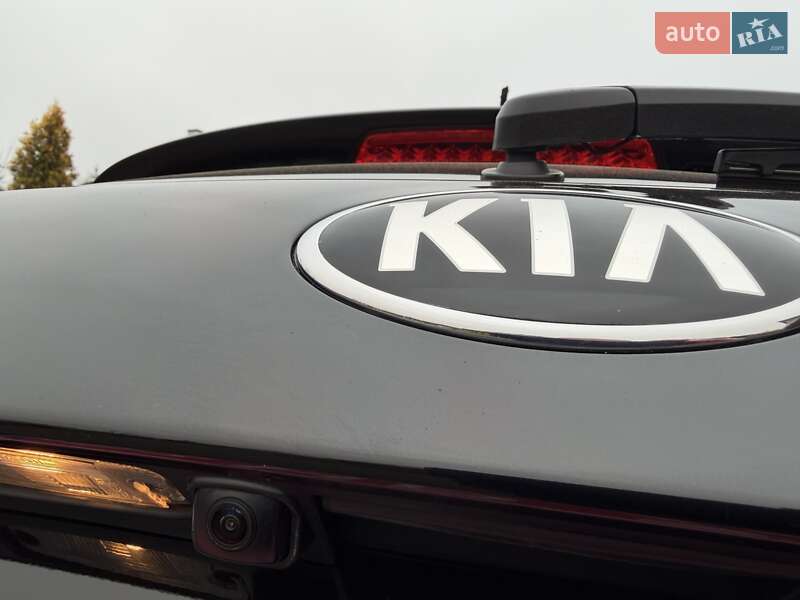 Позашляховик / Кросовер Kia Sorento 2014 в Луцьку
