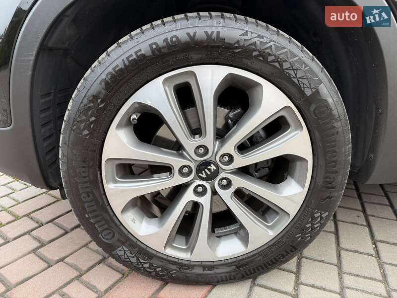 Позашляховик / Кросовер Kia Sorento 2014 в Луцьку