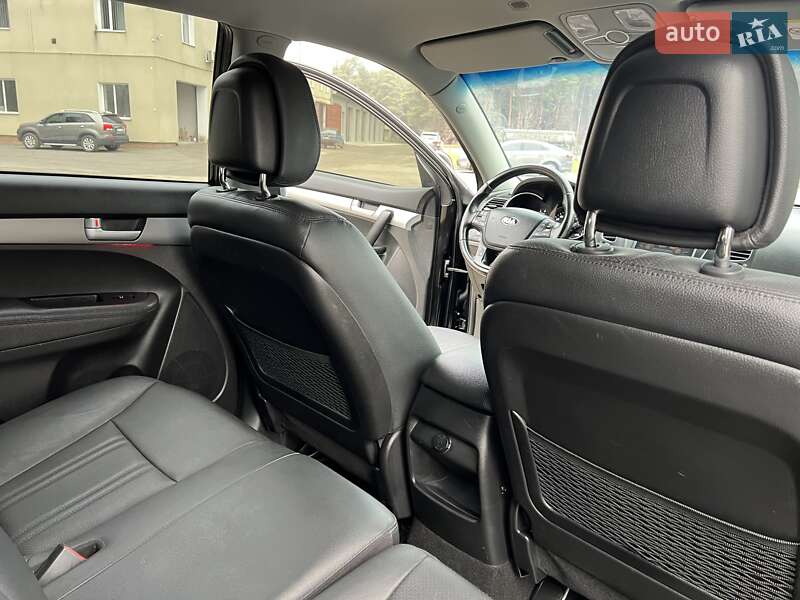 Внедорожник / Кроссовер Kia Sorento 2014 в Радивилове