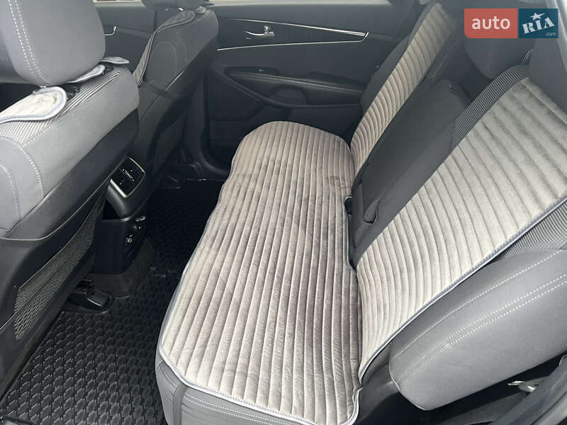 Внедорожник / Кроссовер Kia Sorento 2015 в Гайсине