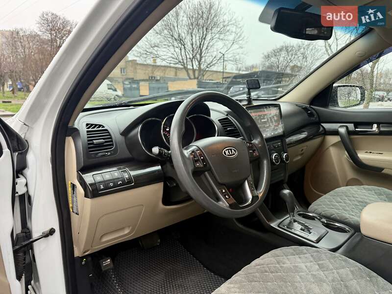 Внедорожник / Кроссовер Kia Sorento 2010 в Одессе