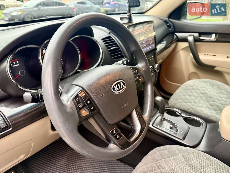 Внедорожник / Кроссовер Kia Sorento 2010 в Одессе