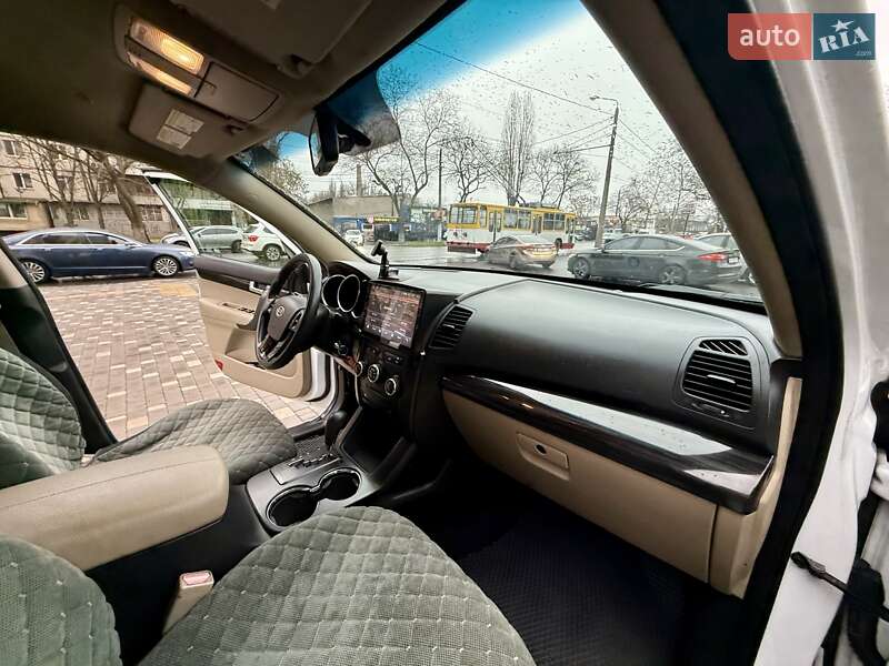 Внедорожник / Кроссовер Kia Sorento 2010 в Одессе