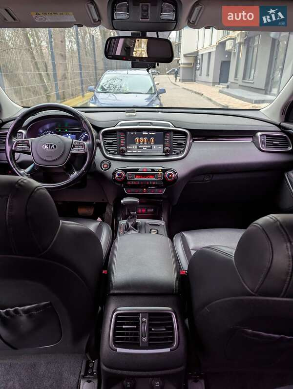Внедорожник / Кроссовер Kia Sorento 2017 в Тернополе
