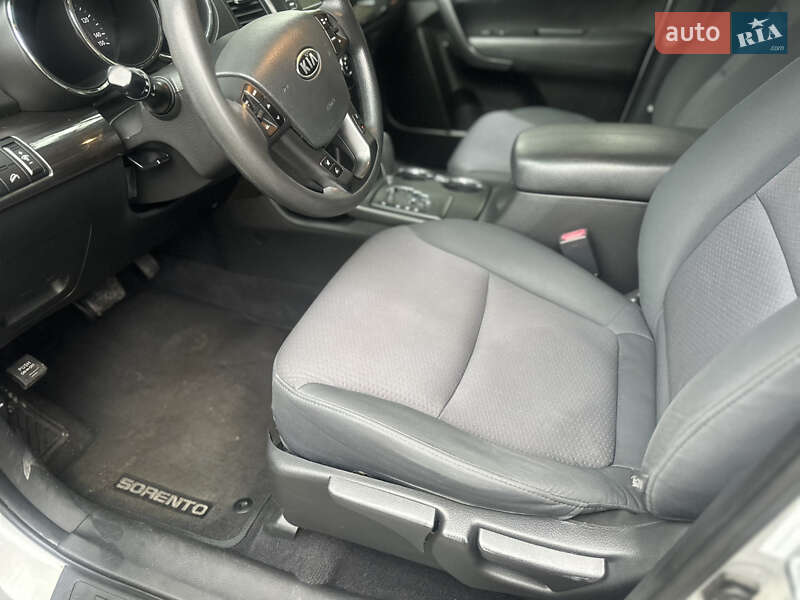Позашляховик / Кросовер Kia Sorento 2012 в Києві