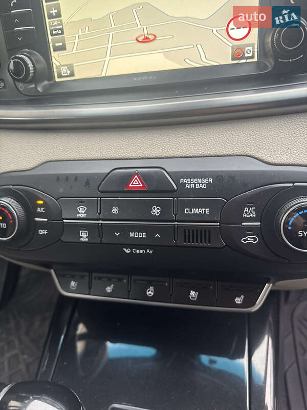 Позашляховик / Кросовер Kia Sorento 2015 в Рівному