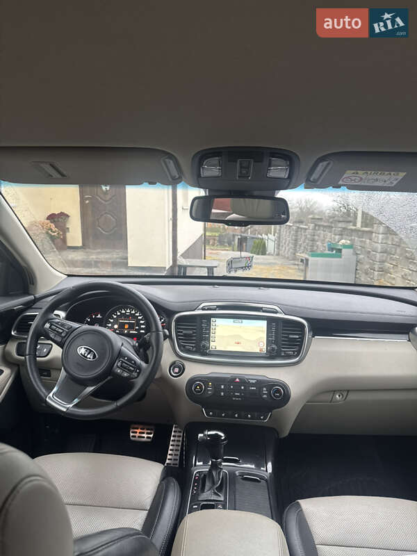 Позашляховик / Кросовер Kia Sorento 2015 в Рівному