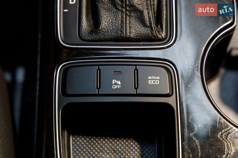 Позашляховик / Кросовер Kia Sorento 2013 в Луцьку